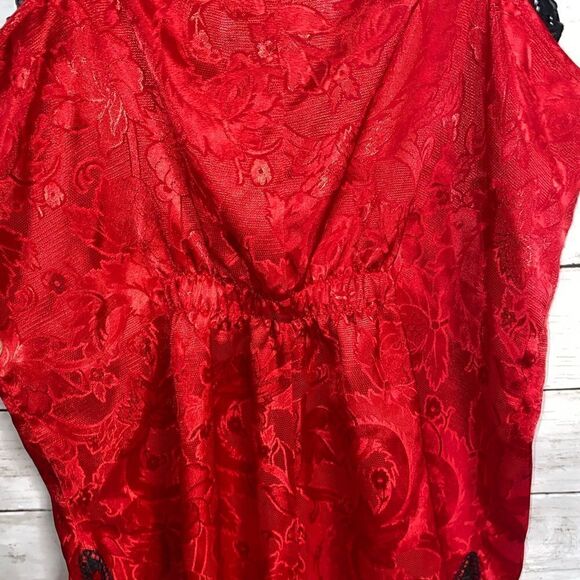 ❤️🌹 Victoria’s Secret Vintage Red Teddy❤️🌹 - Picture 5 of 7
